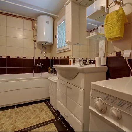 Kuca Aska Holiday home